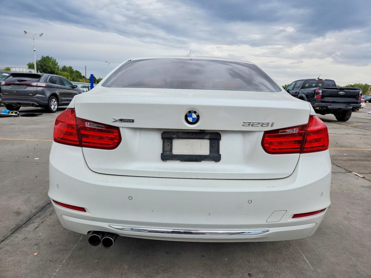 2014 BMW Seria 3 328i - zdjęcie 6