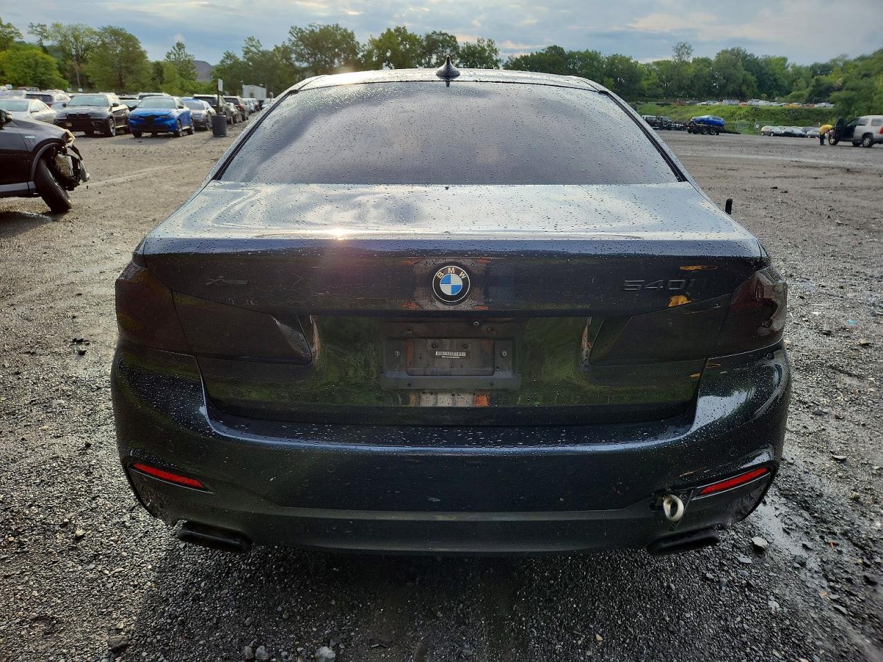 2020 BMW Seria 5 540i - zdjęcie 4