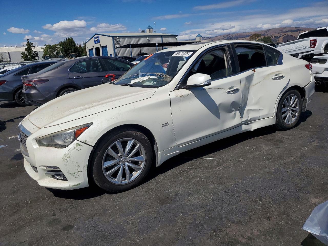 2017 Infiniti Q50 3.0T Premium - zdjęcie główne