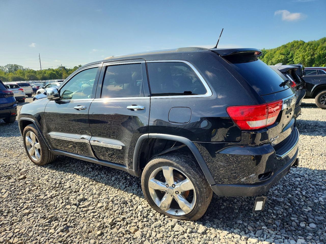 2013 Jeep Grand Cherokee Overland - zdjęcie 2