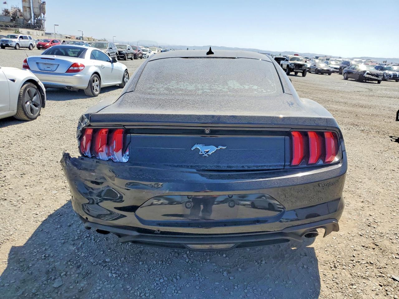 2021 Ford Mustang - zdjęcie 6