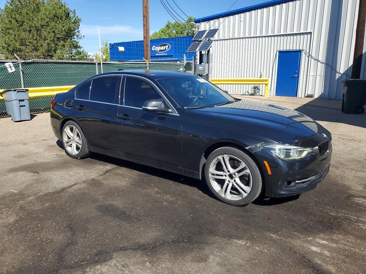 2017 BMW Seria 3 330i - zdjęcie 4
