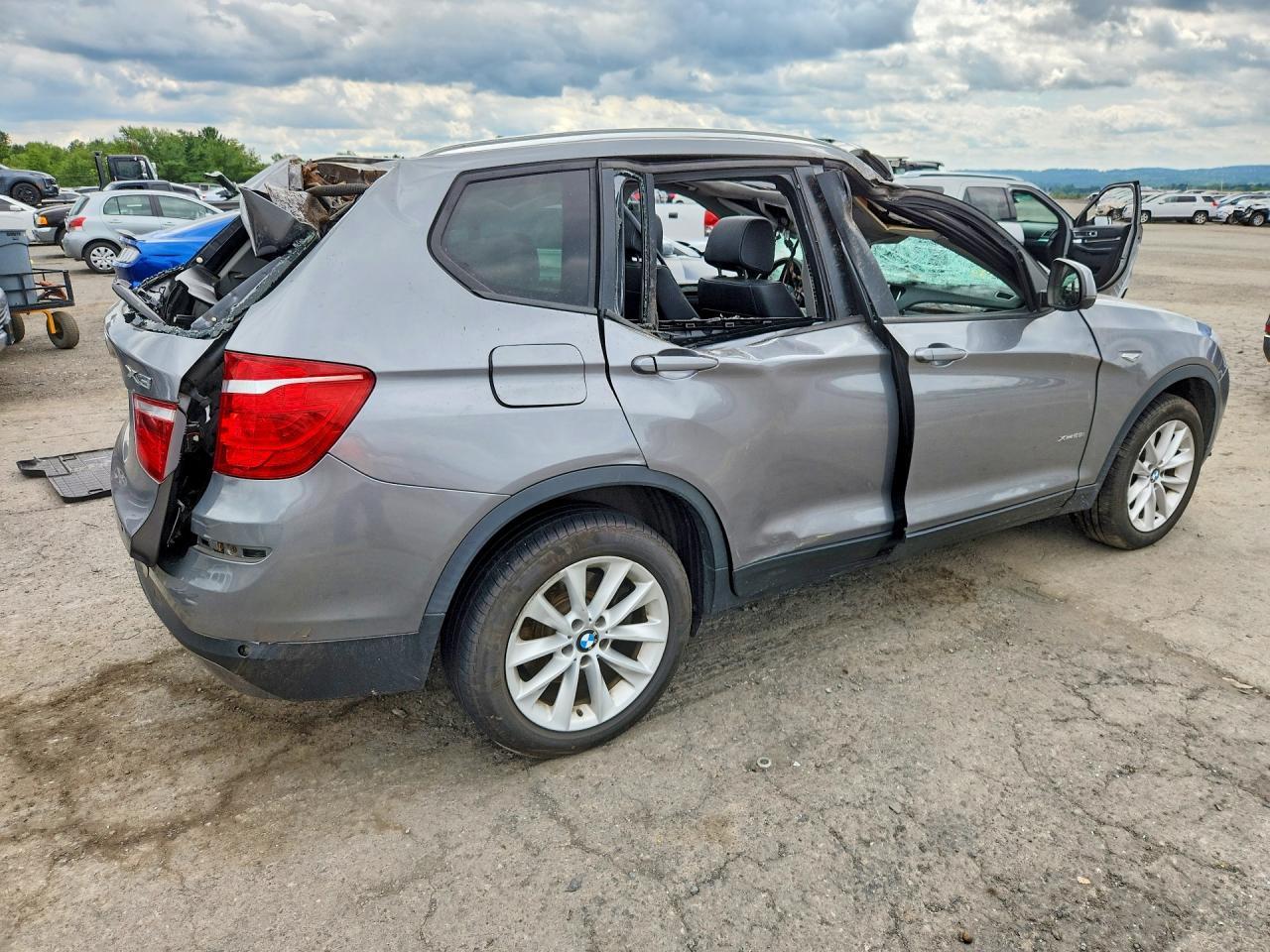 2016 BMW X3 xDrive28I - zdjęcie 3