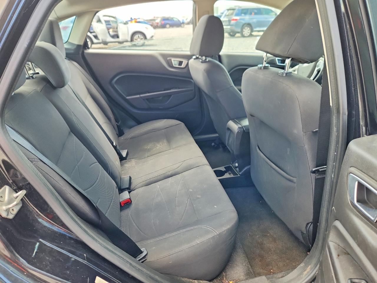 2014 Ford Fiesta Se - zdjęcie 10