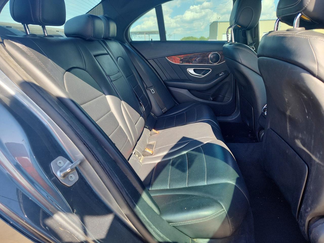 2017 Mercedes-Benz C 300 - zdjęcie 10