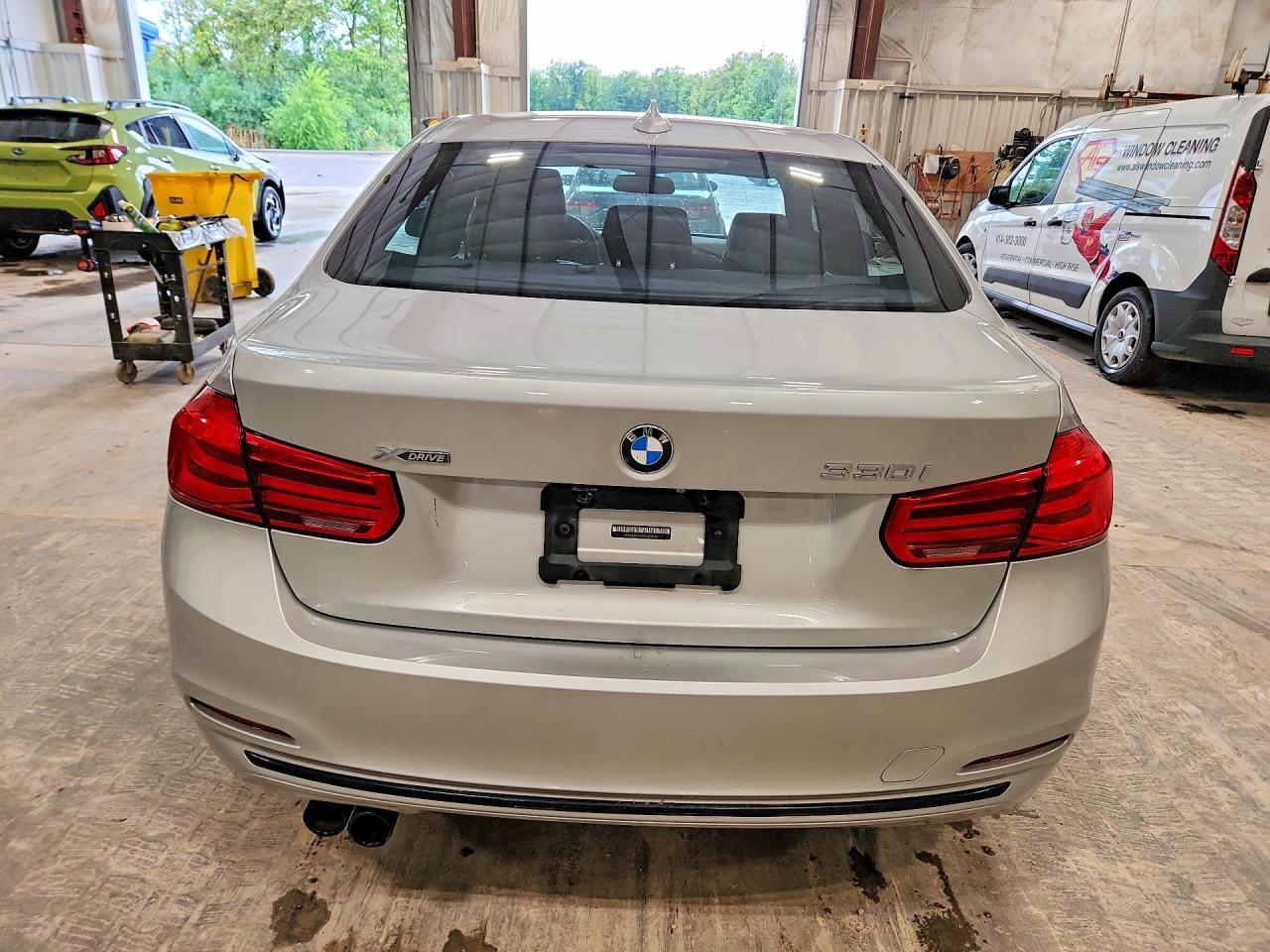 2018 BMW 330 Xi - zdjęcie 6