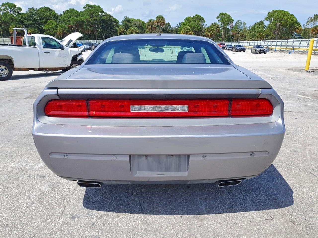 2014 Dodge Challenger R/T - zdjęcie 6