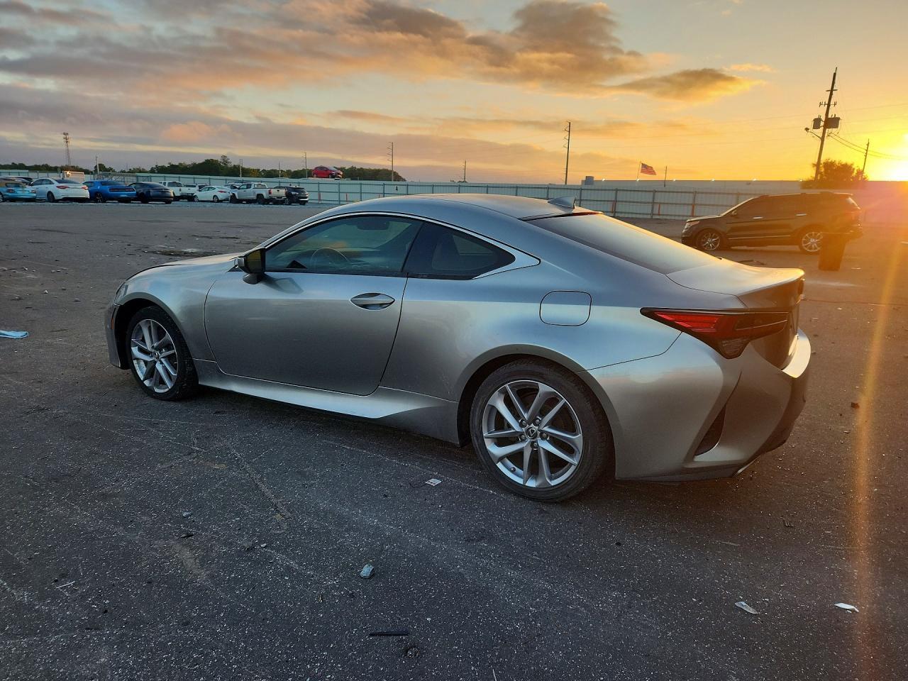 Lexus RC - zdjęcie 2