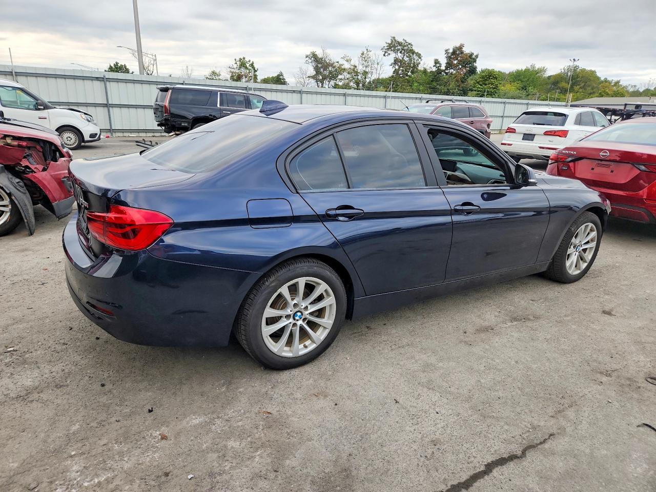 2016 BMW 320 I - zdjęcie 3