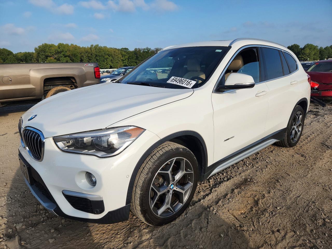 2016 BMW X1 xDrive28I - zdjęcie główne