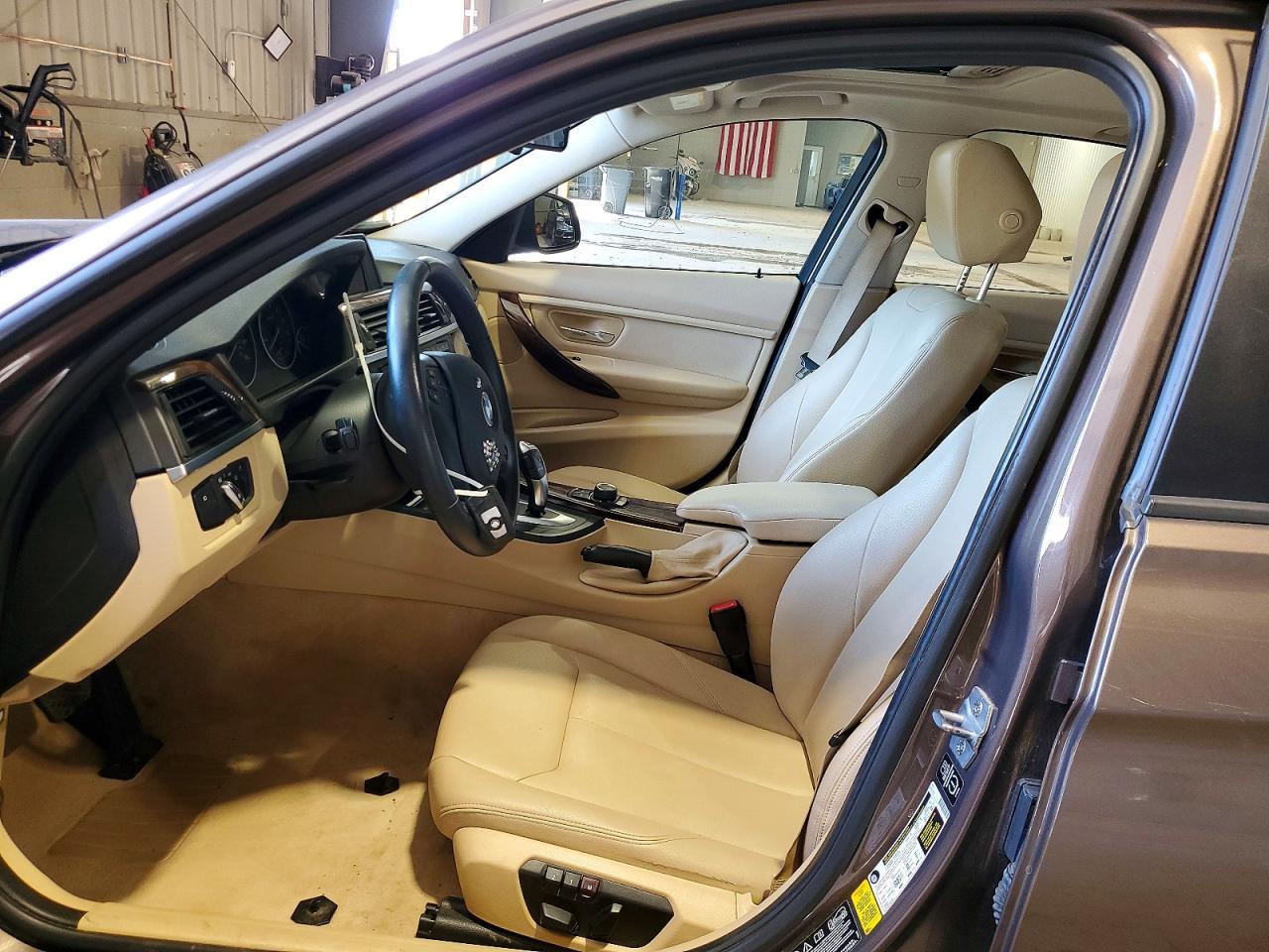2015 BMW 320 I xDrive - zdjęcie 7