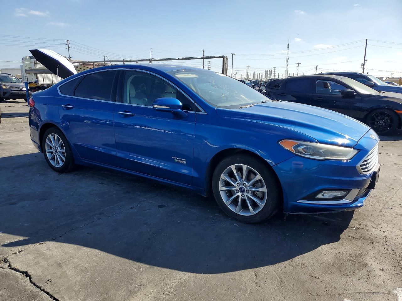 2017 Ford Fusion Titanium Phev - zdjęcie 4