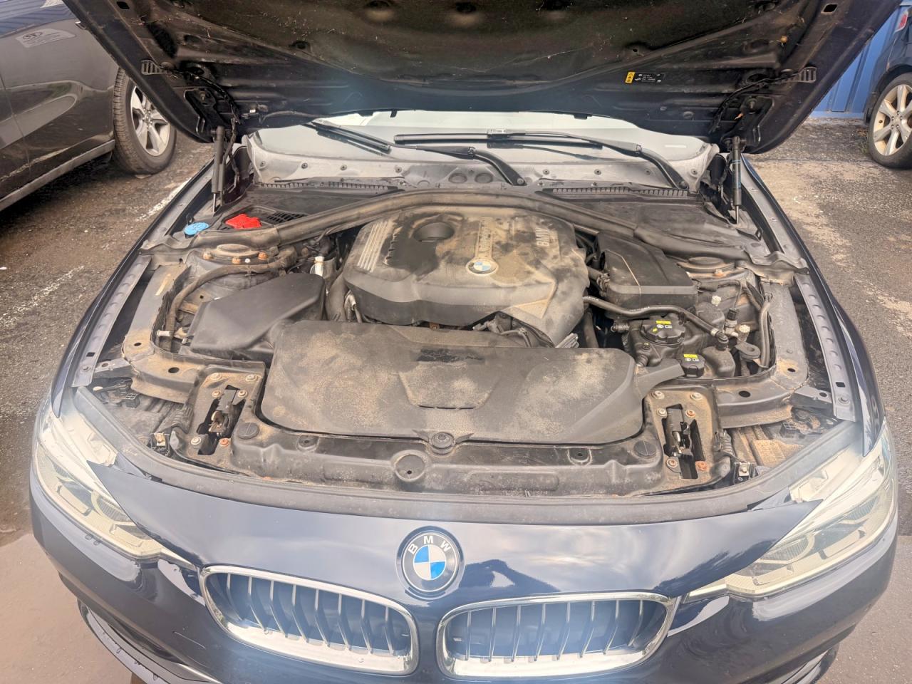 2017 BMW 330 Xi - zdjęcie 13