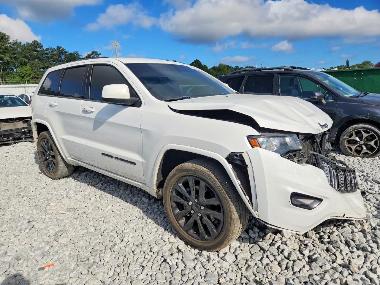 2017 Jeep Grand Cherokee Laredo - zdjęcie 4