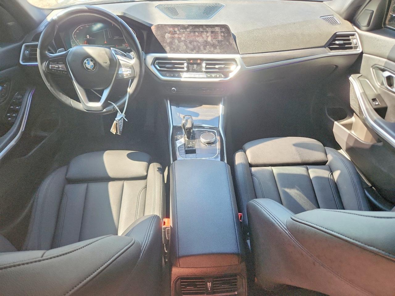 2019 BMW 330I - zdjęcie 8