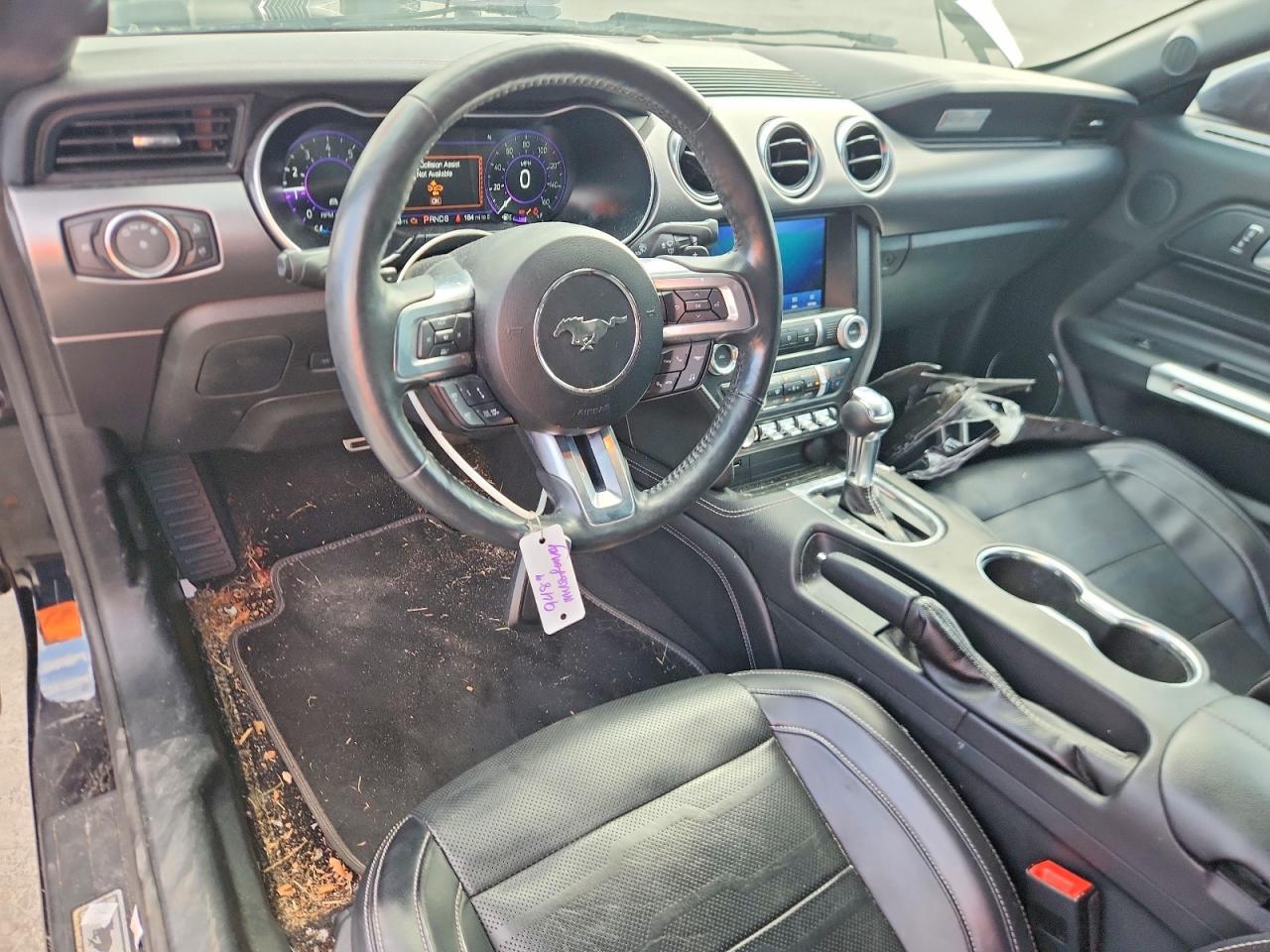 2021 Ford Mustang - zdjęcie 8