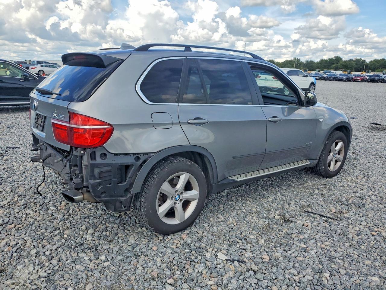 2013 BMW X5 xDrive50I - zdjęcie 3