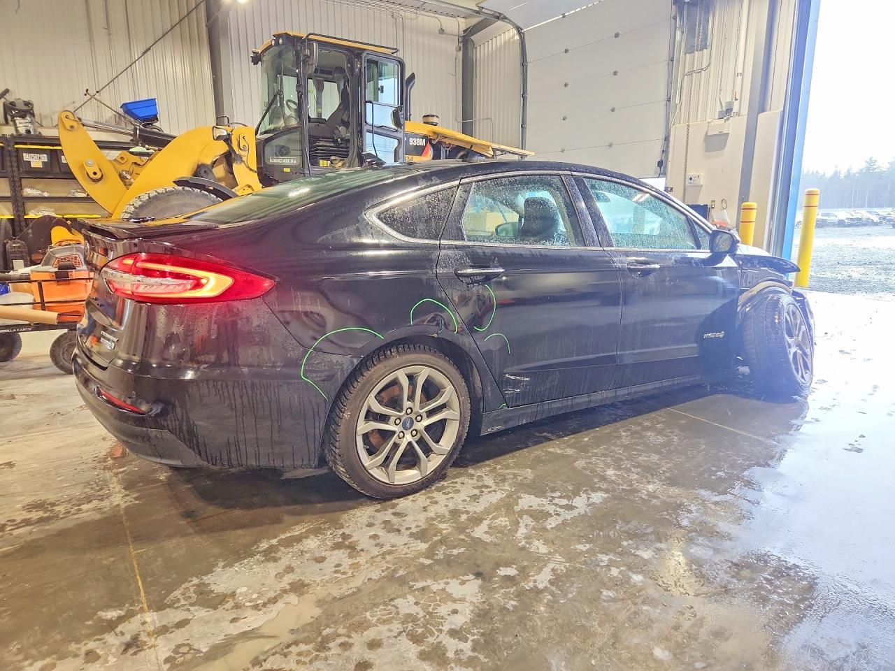 2019 Ford Fusion Titanium - zdjęcie 3