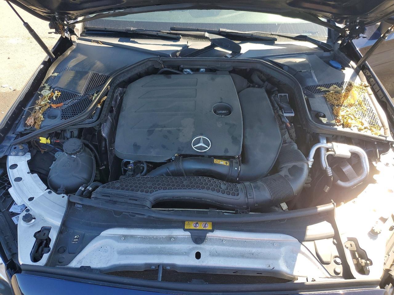 2019 Mercedes-Benz C 300 4Matic - zdjęcie 11