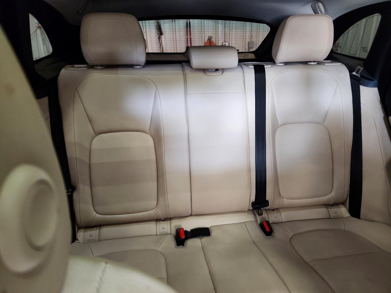 2017 Jaguar F-Pace Premium - zdjęcie 10