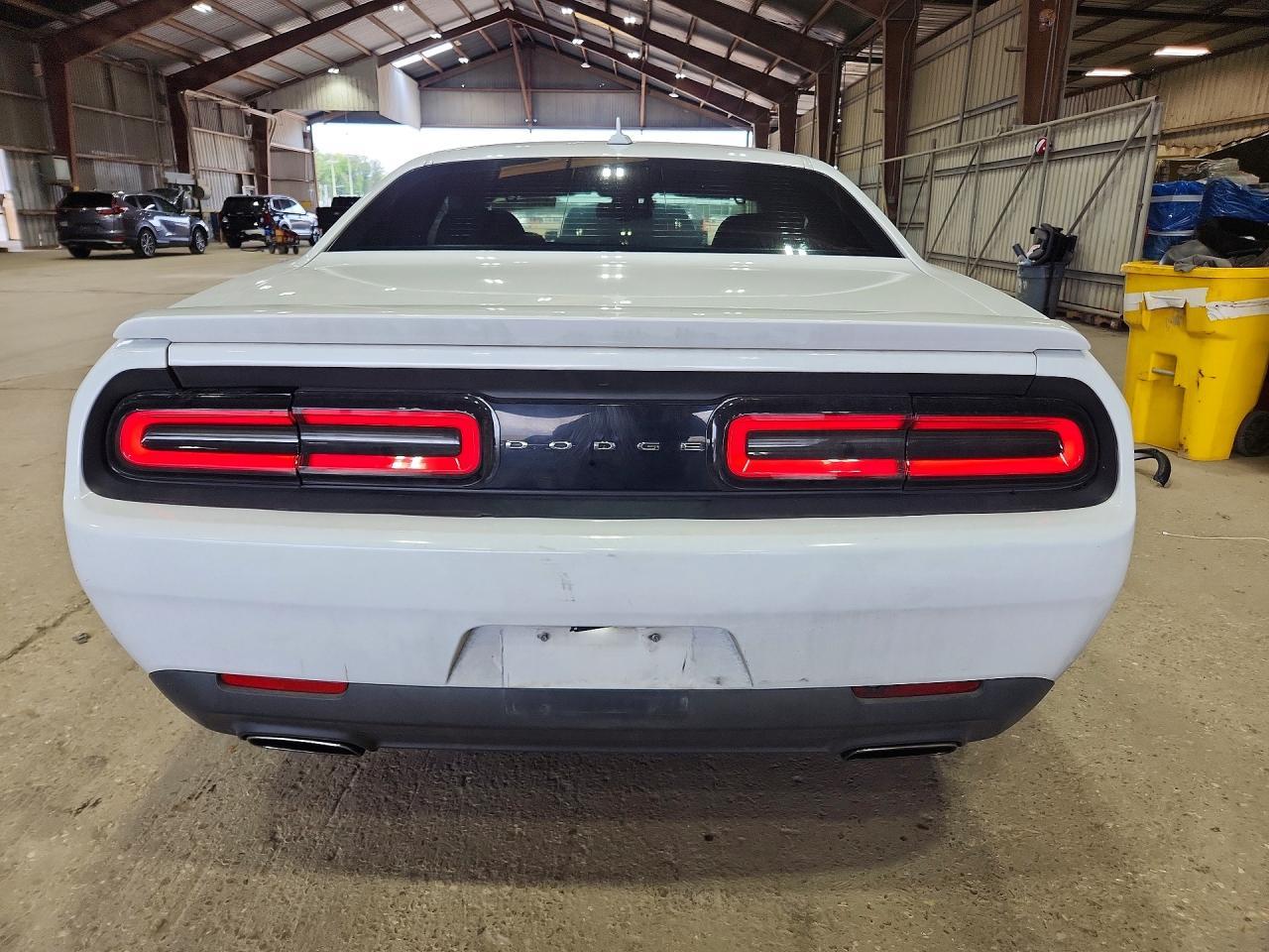2015 Dodge Challenger Sxt - zdjęcie 6