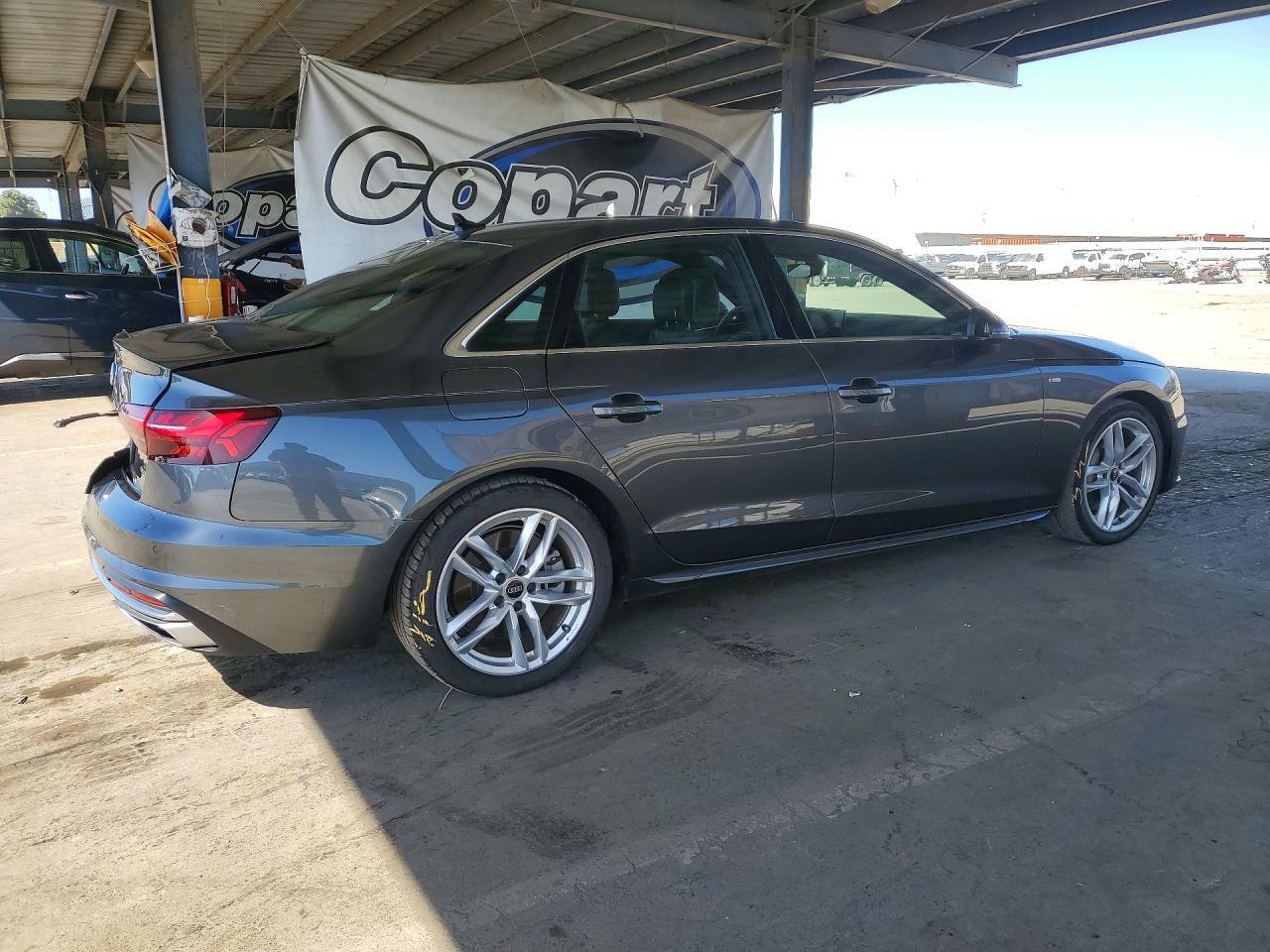 2023 Audi A4 Premium 45 - zdjęcie 3