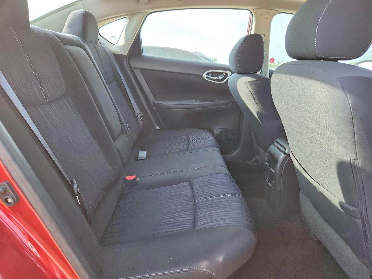 2017 Nissan Sentra S - zdjęcie 10