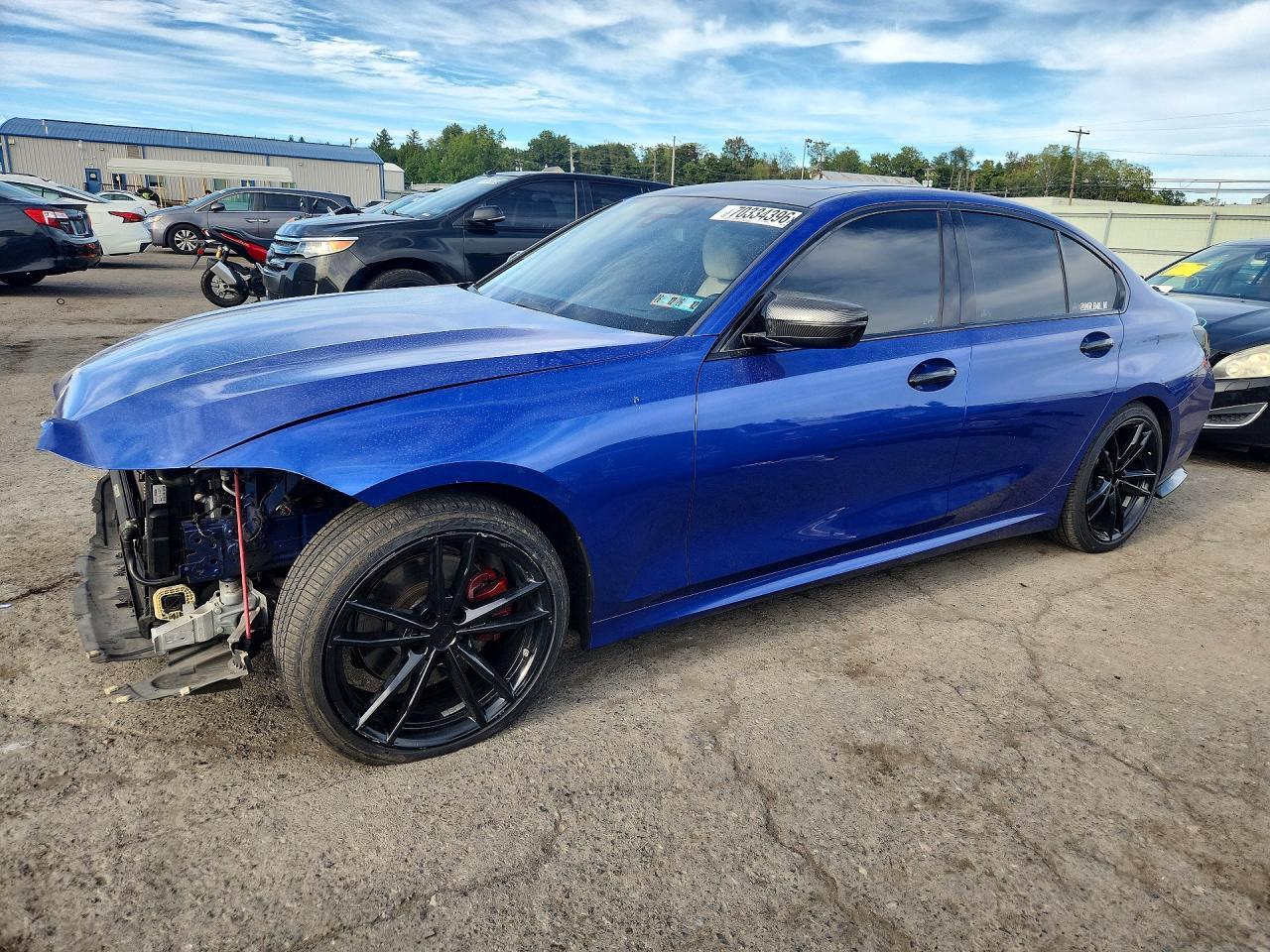 2019 BMW Seria 3 330i - zdjęcie główne