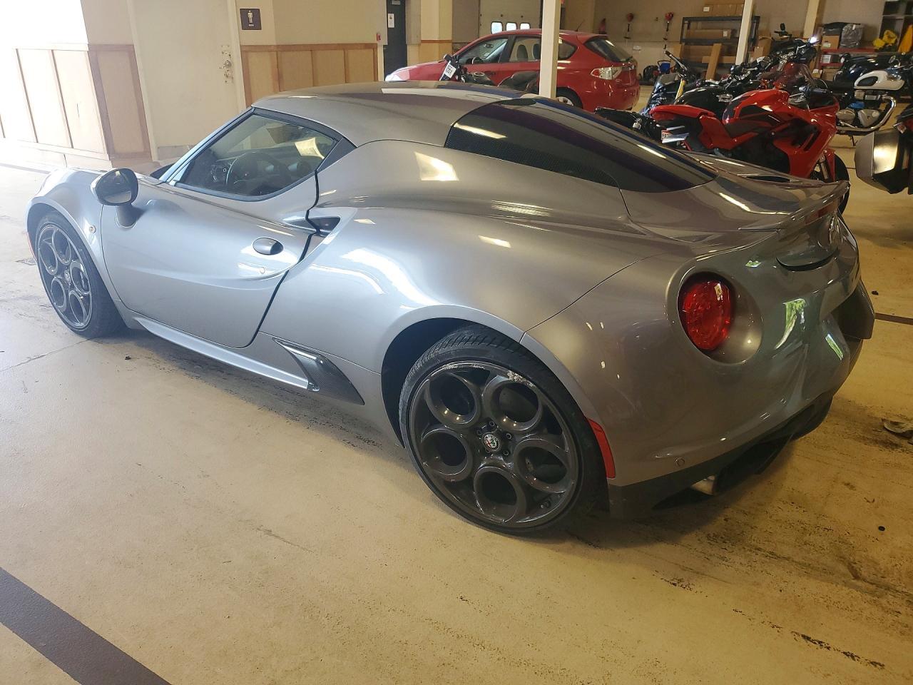 2017 Alfa Romeo 4C - zdjęcie 2