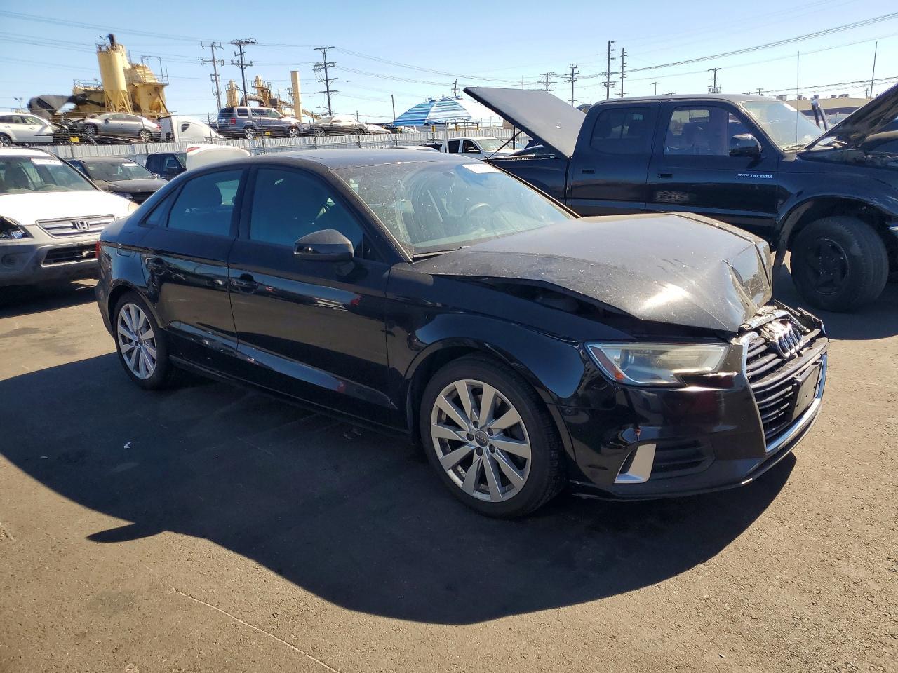 Audi A3 - zdjęcie 4