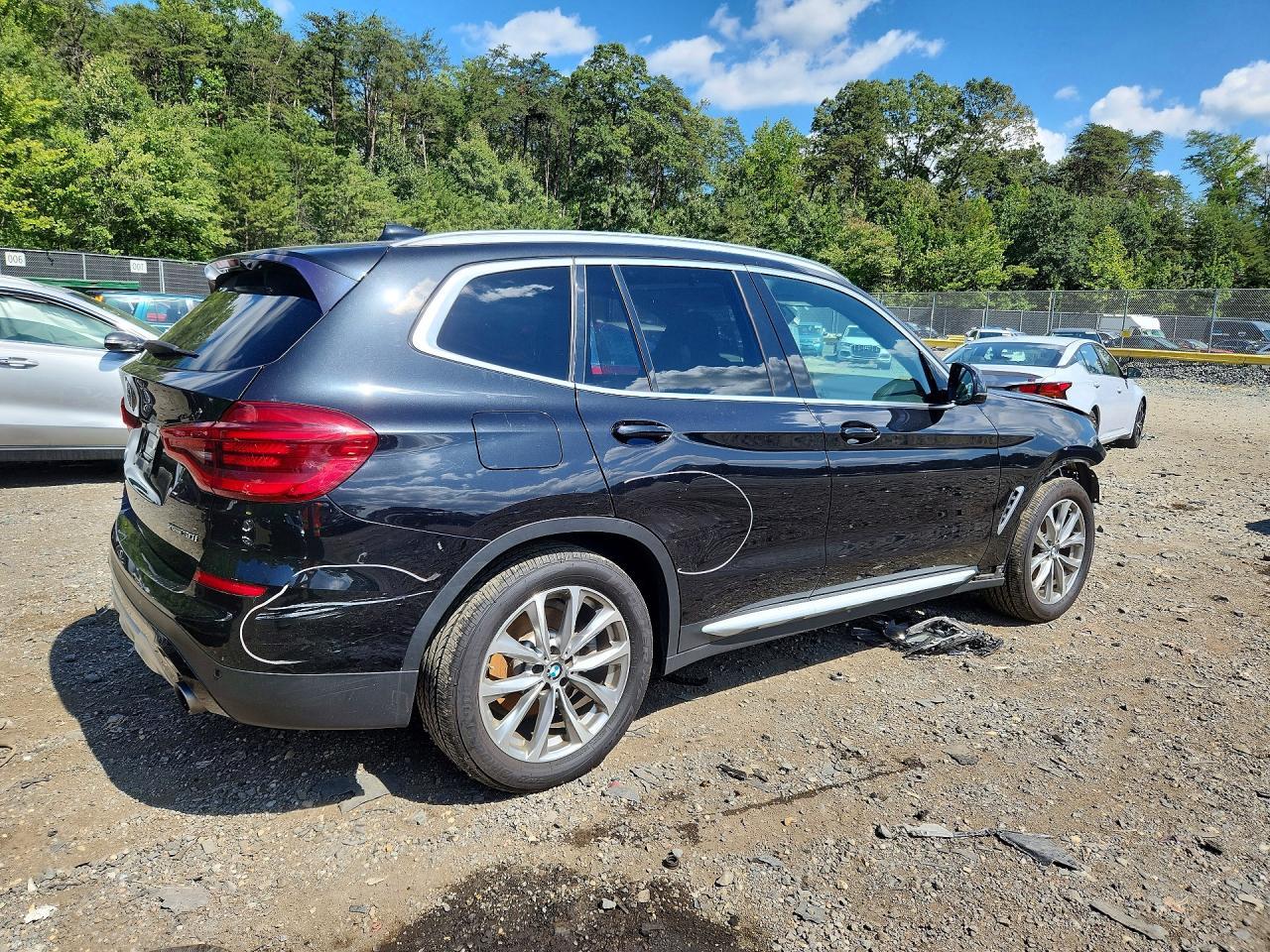 2018 BMW X3 xDrive30I - zdjęcie 3