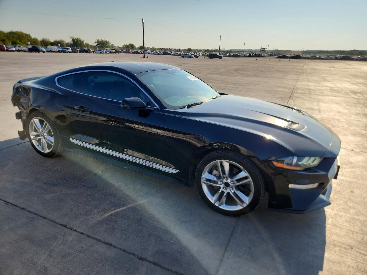 2018 Ford Mustang - zdjęcie 4