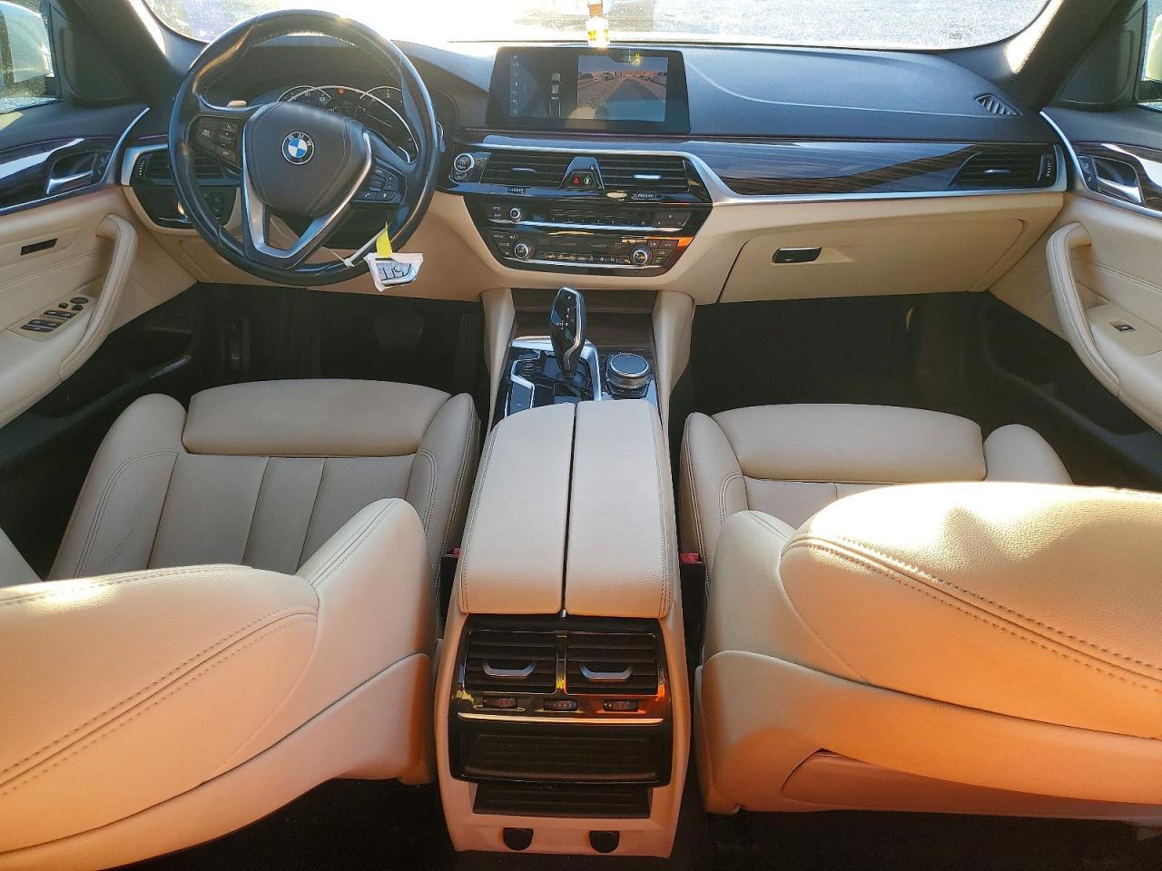 2019 BMW 530 I - zdjęcie 8