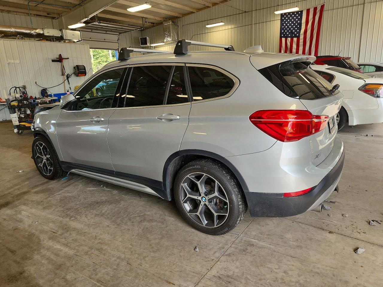 2018 BMW X1 xDrive28I - zdjęcie 2
