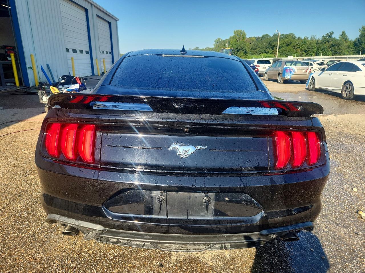 2020 Ford Mustang - zdjęcie 6