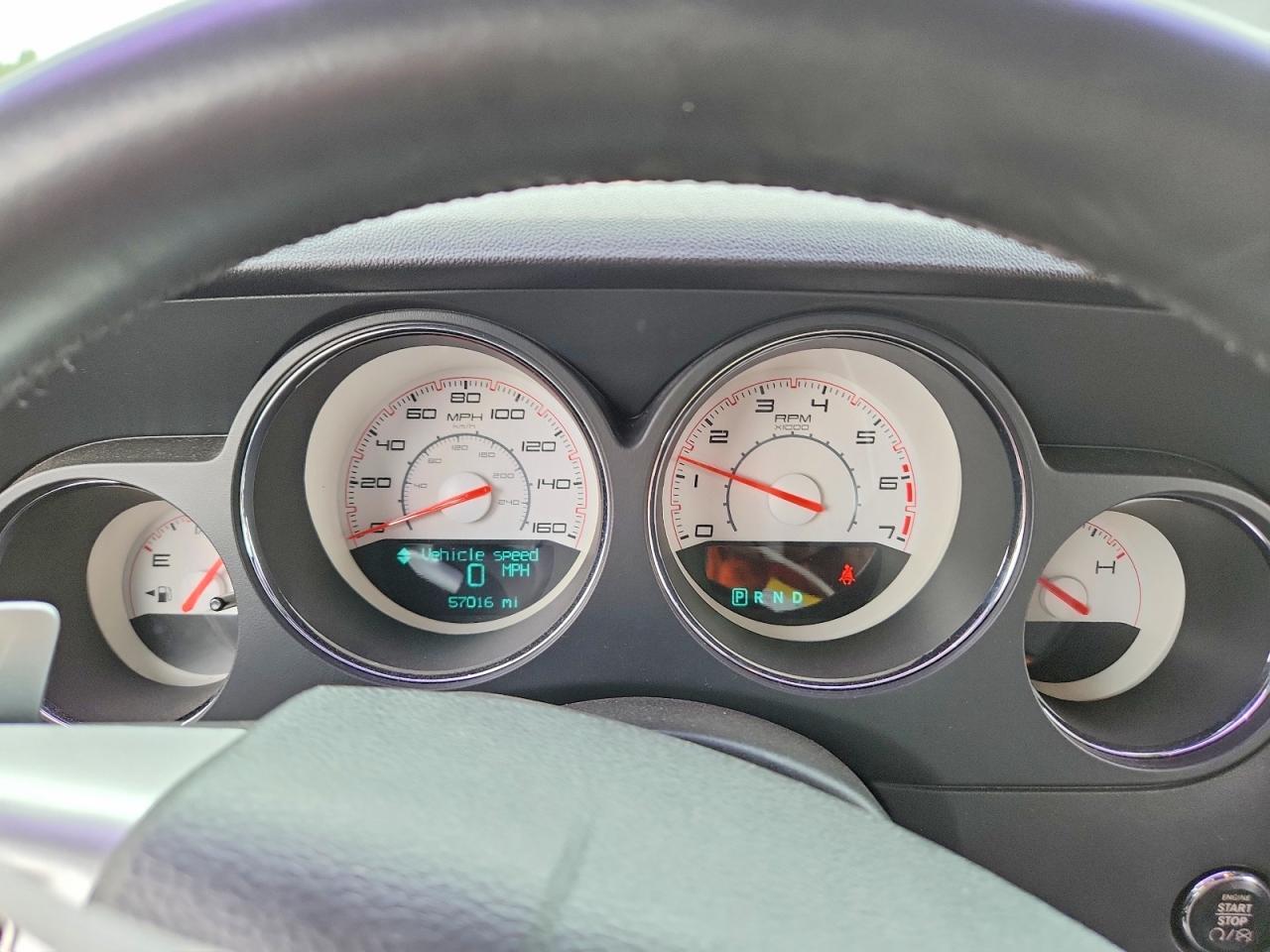 2013 Dodge Challenger R/T - zdjęcie 9