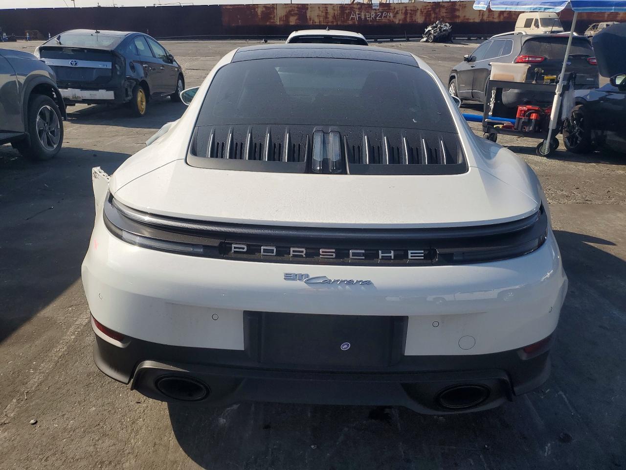 2025 Porsche 911 Carrera - zdjęcie 6
