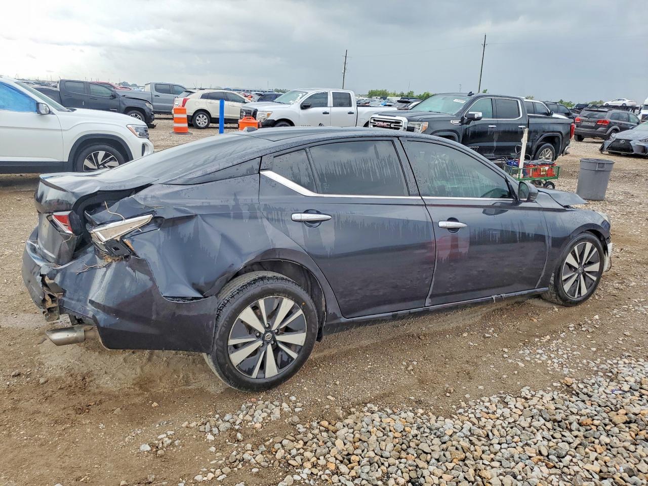 2020 Nissan Altima Sl - zdjęcie 3