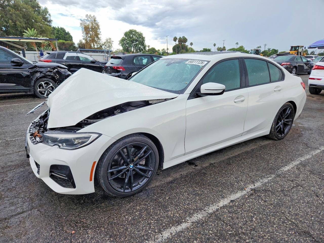2021 BMW 330I - zdjęcie główne