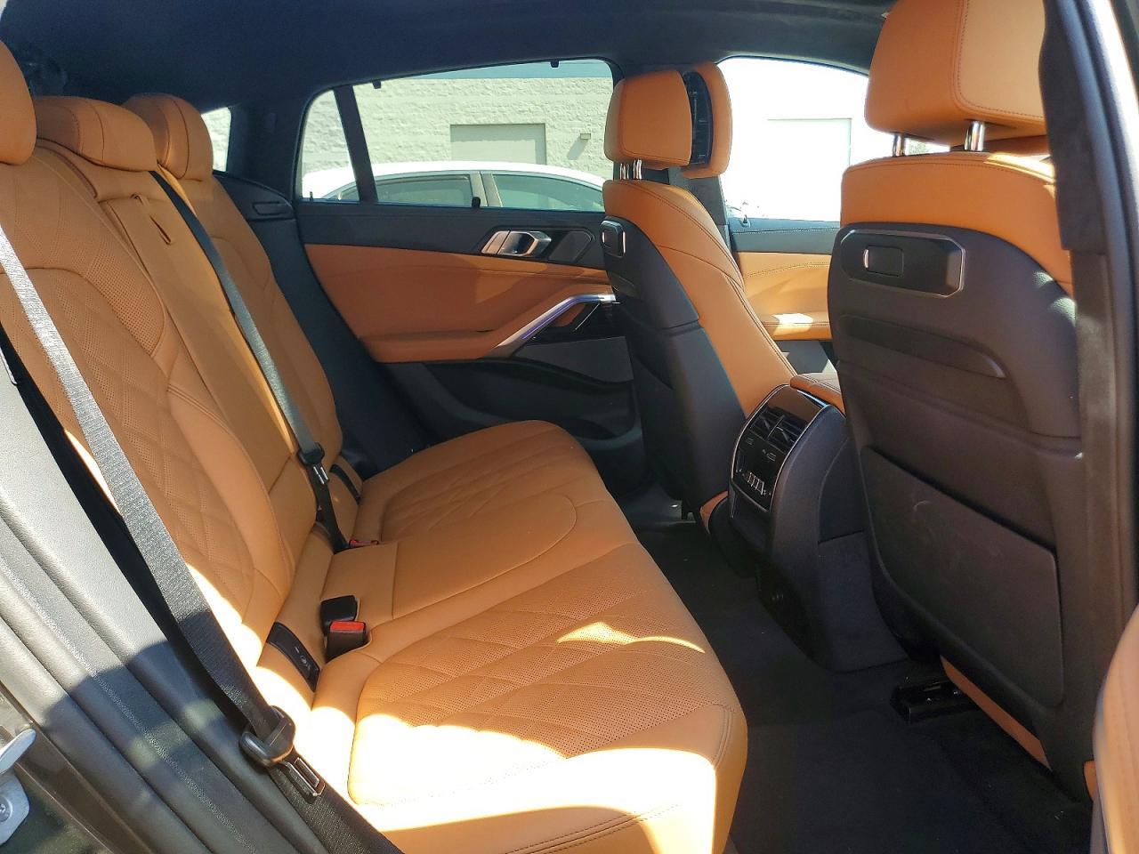 2026 BMW X6 xDrive40I - zdjęcie 10