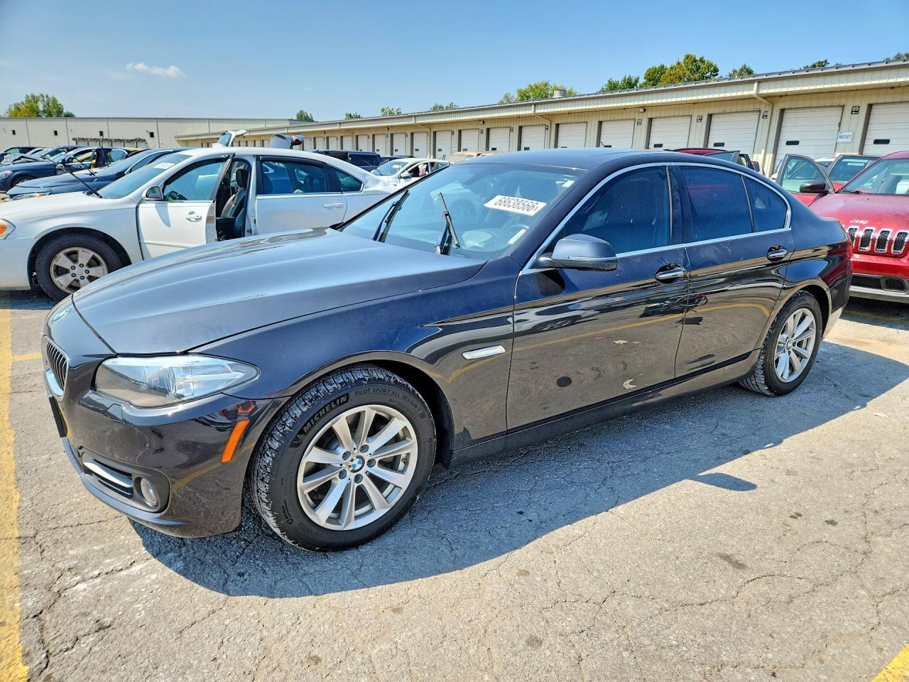 2016 BMW Seria 5 528i - zdjęcie główne