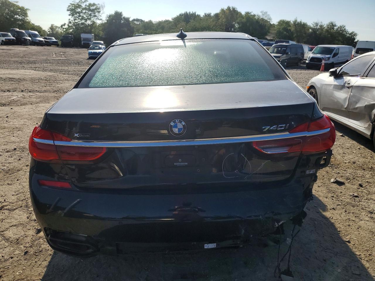 2019 BMW Seria 7 740i - zdjęcie 6