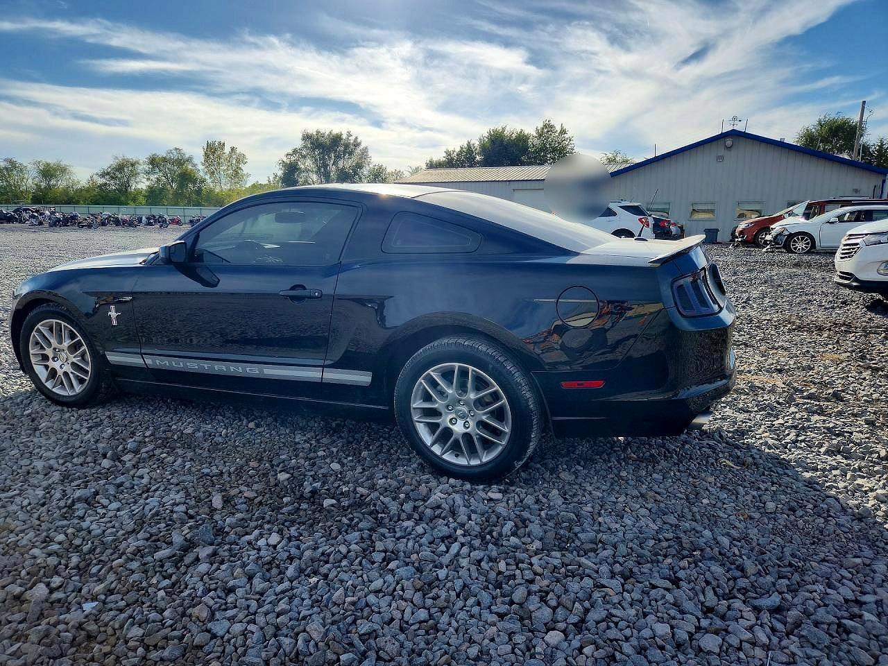 2014 Ford Mustang - zdjęcie 2