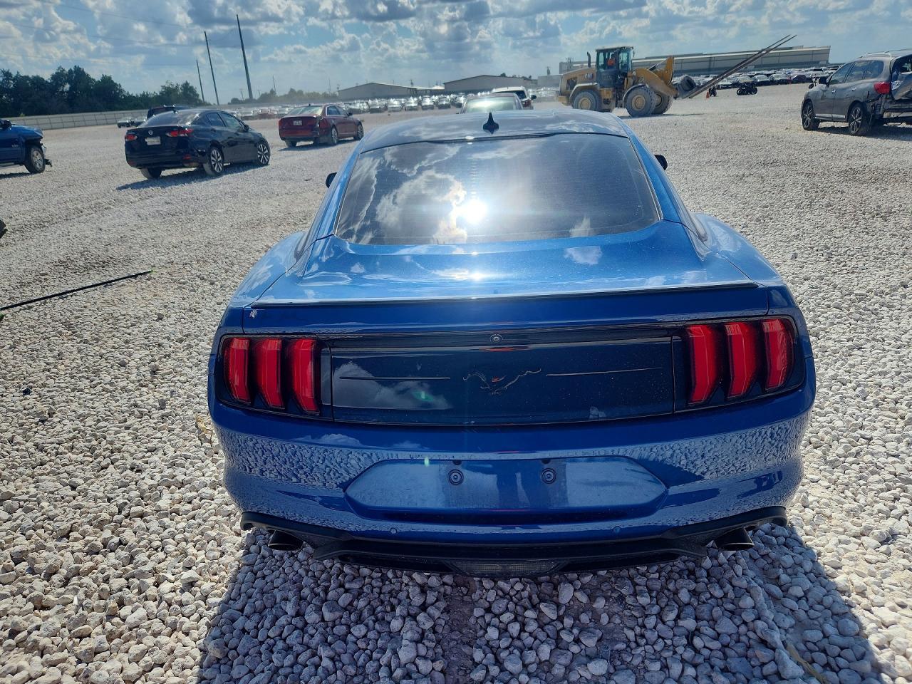 2022 Ford Mustang - zdjęcie 6