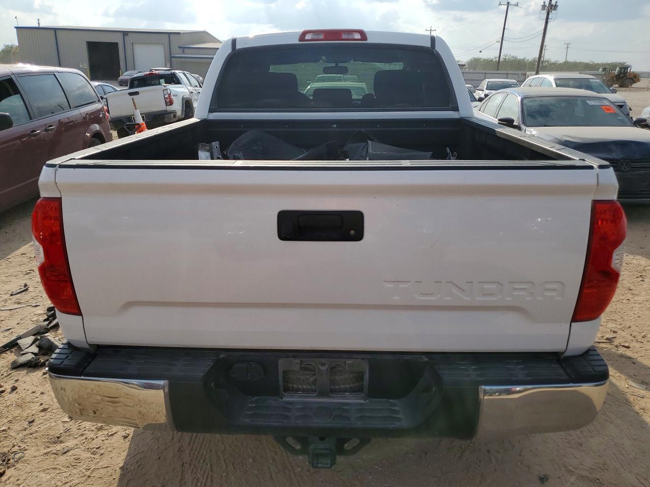 2017 Toyota Tundra Crewmax Sr5 - zdjęcie 6