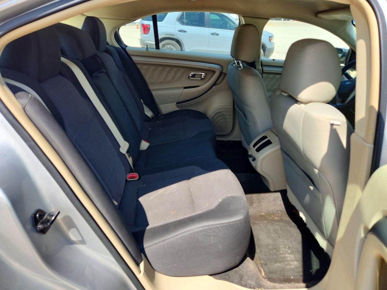 2015 Ford Taurus Se - zdjęcie 10