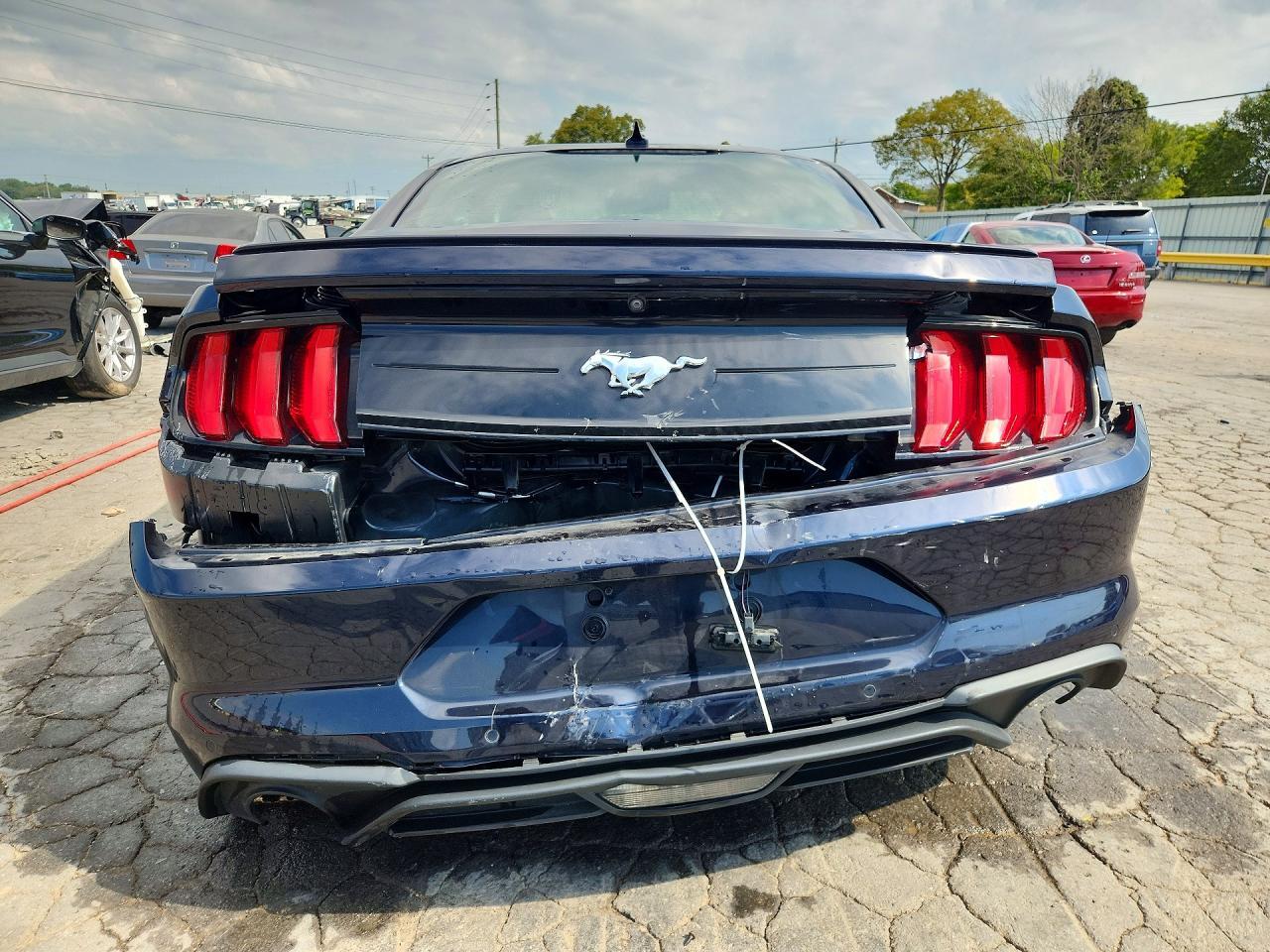2021 Ford Mustang - zdjęcie 6