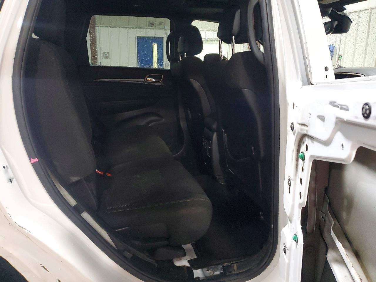 2017 Jeep Grand Cherokee Laredo - zdjęcie 11