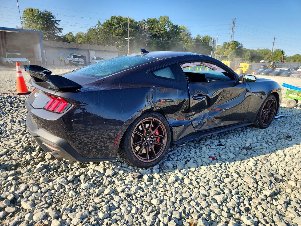 2024 Ford Mustang Gt - zdjęcie 3