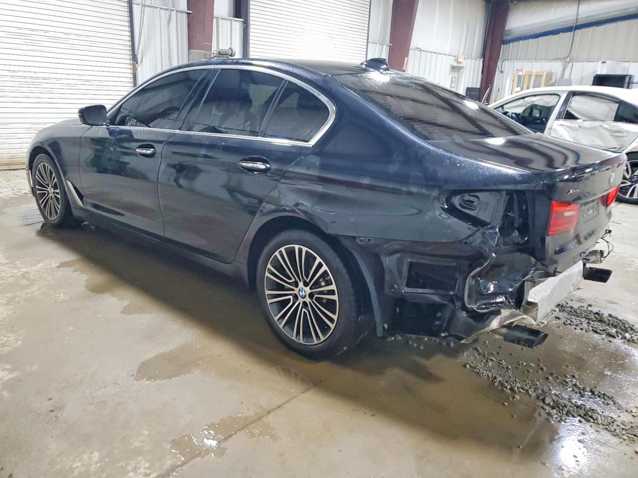 2018 BMW 530 Xi - zdjęcie 2